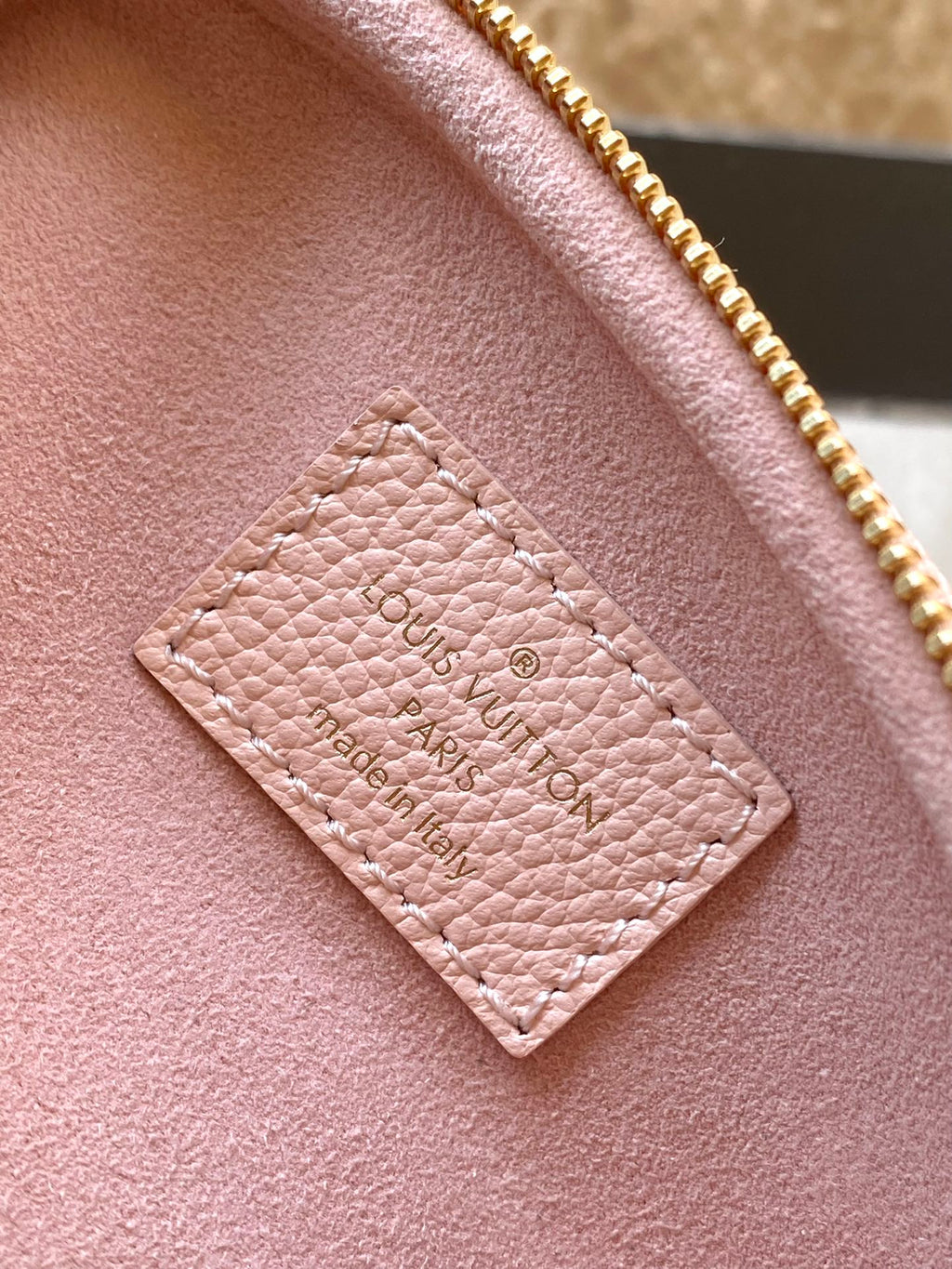 MINI-BAUGTASCHE 17 IN FARADIENT-ROSA MONOGRAMM EMPREINTE LEDER GOLDENE BESCHLÄGE