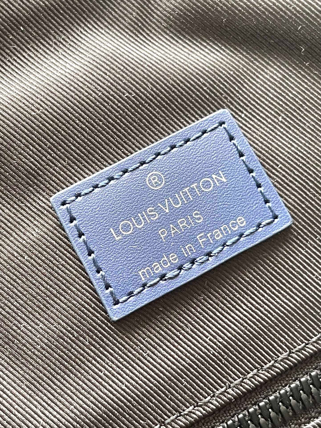 CHRISTOPHER MM 44 IN SAPPHIRE BLUE TAURILLON