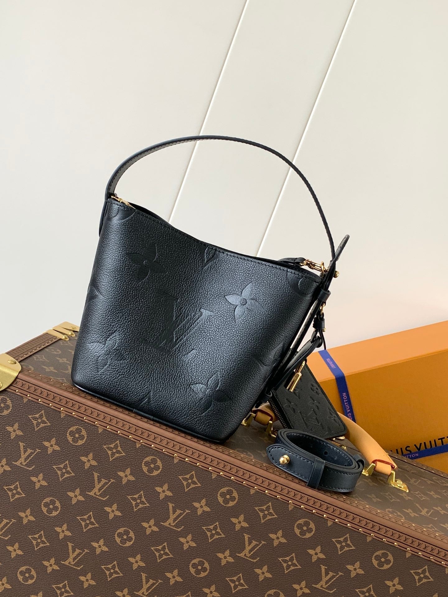 ALL IN BB BAG 18 IN BLACK EMBOSSED COWHIDE