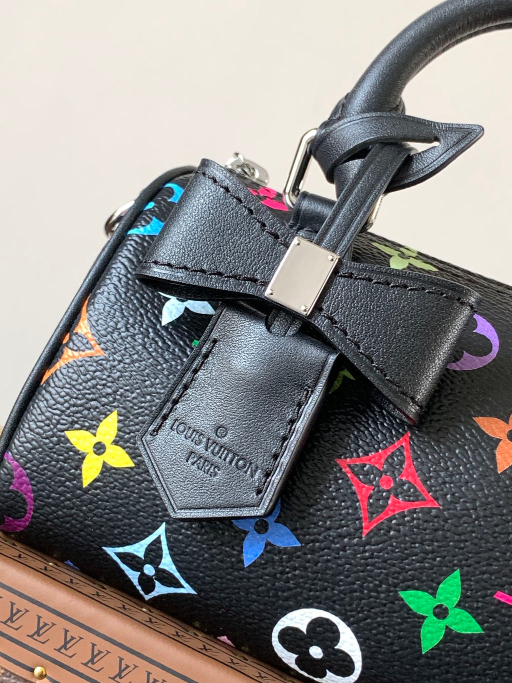 NANO SPEEDY BAG 16 IN FARBENFROHES MONOGRAMMMUSTER UND SCHWARZ BESCHICHTETES CANVAS