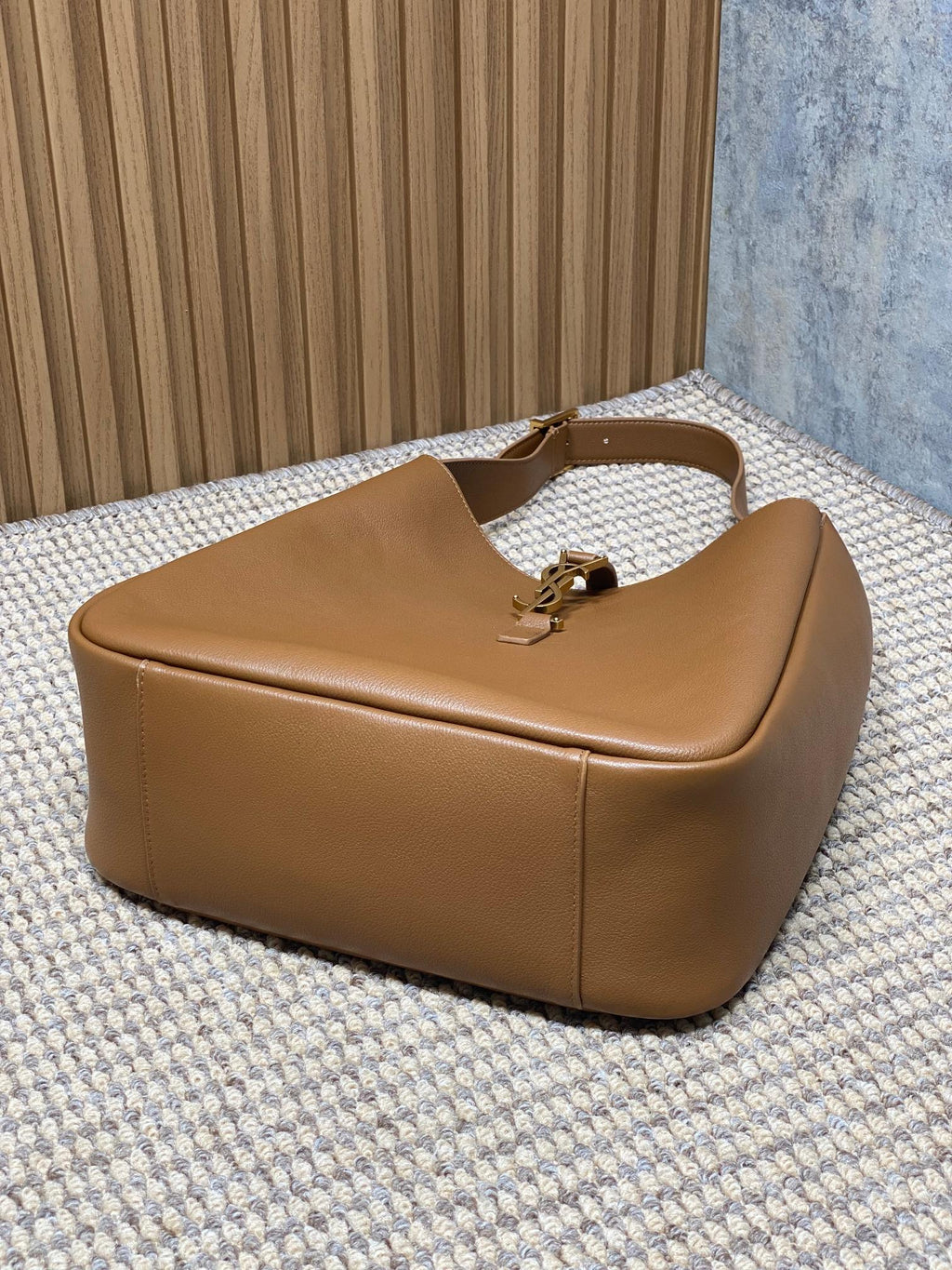 LE 5 À 7 GROSSE GESCHMEIDIGE TASCHE 31 IN TORTILLA BRAUNES KALBSLEDER