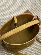 LE 37 KLEINE EIMERTASCHE 25 IN BRAUNES WILDLEDER GOLDENE BESCHLÄGE