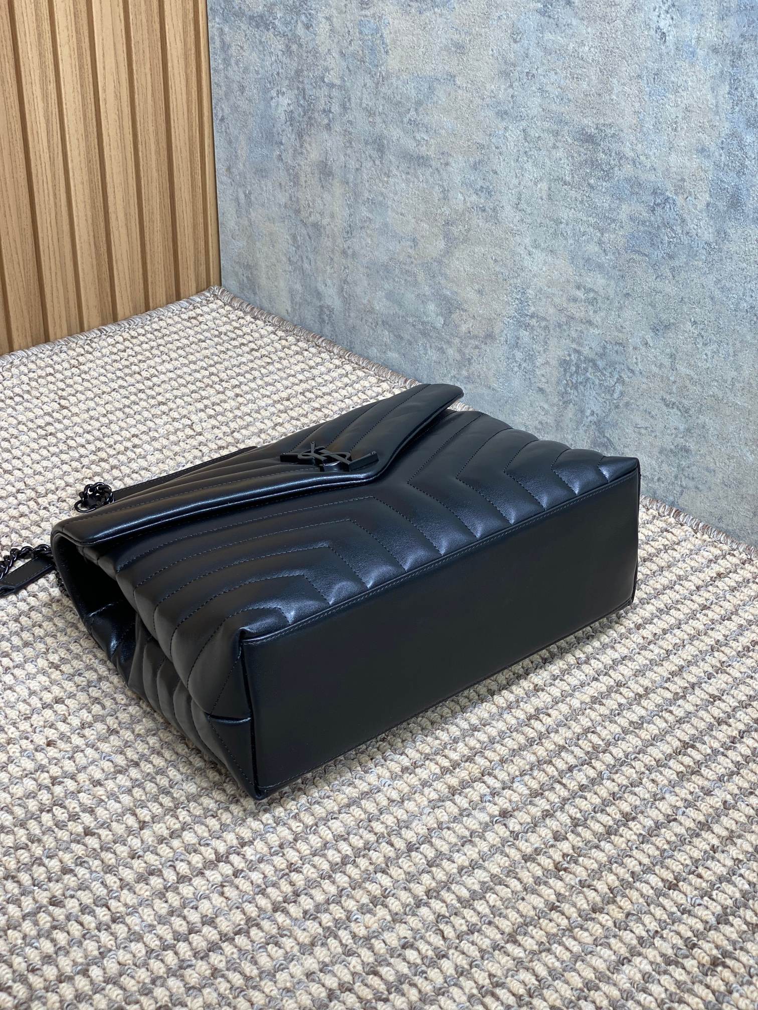 LOULOU SHOULDER BAG 32 IN BLACK QUILTED LAMBSKIN BLACK HARDWARE