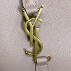 LE 5 À 7 SMALL SUPPLE 22 IN BABBY PINK CALFSKIN GOLD BUCKLE