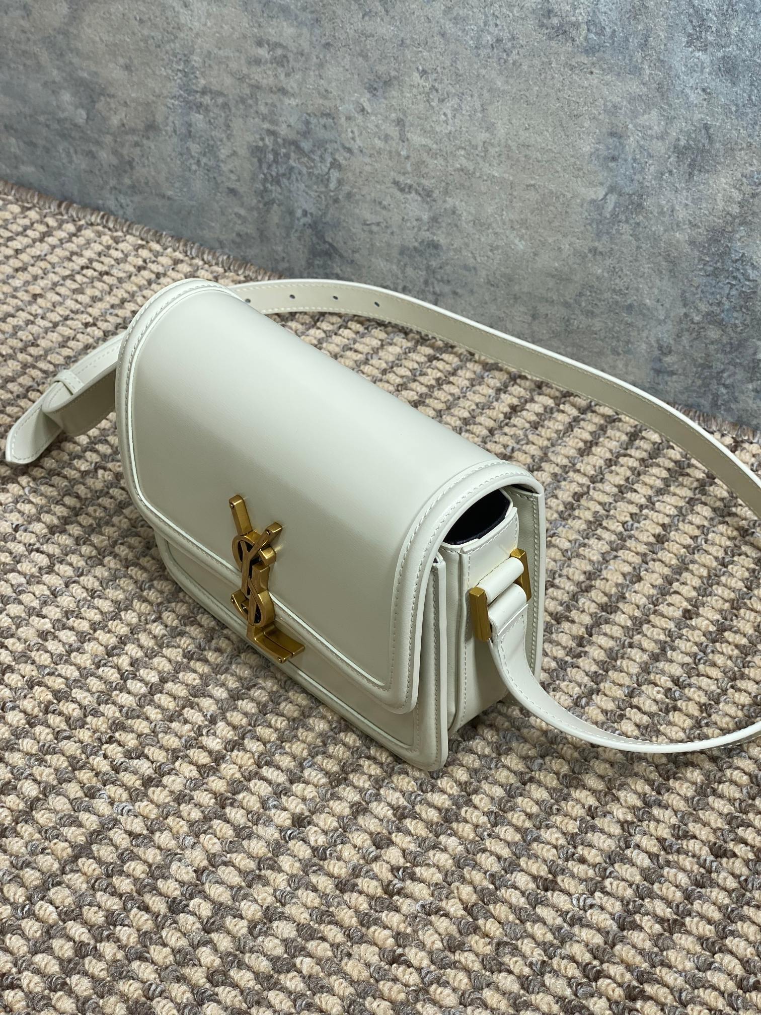 SOLFERINO SMALL SATCHEL 19 IN WHITE CALFSKIN GOLD HARDWARE
