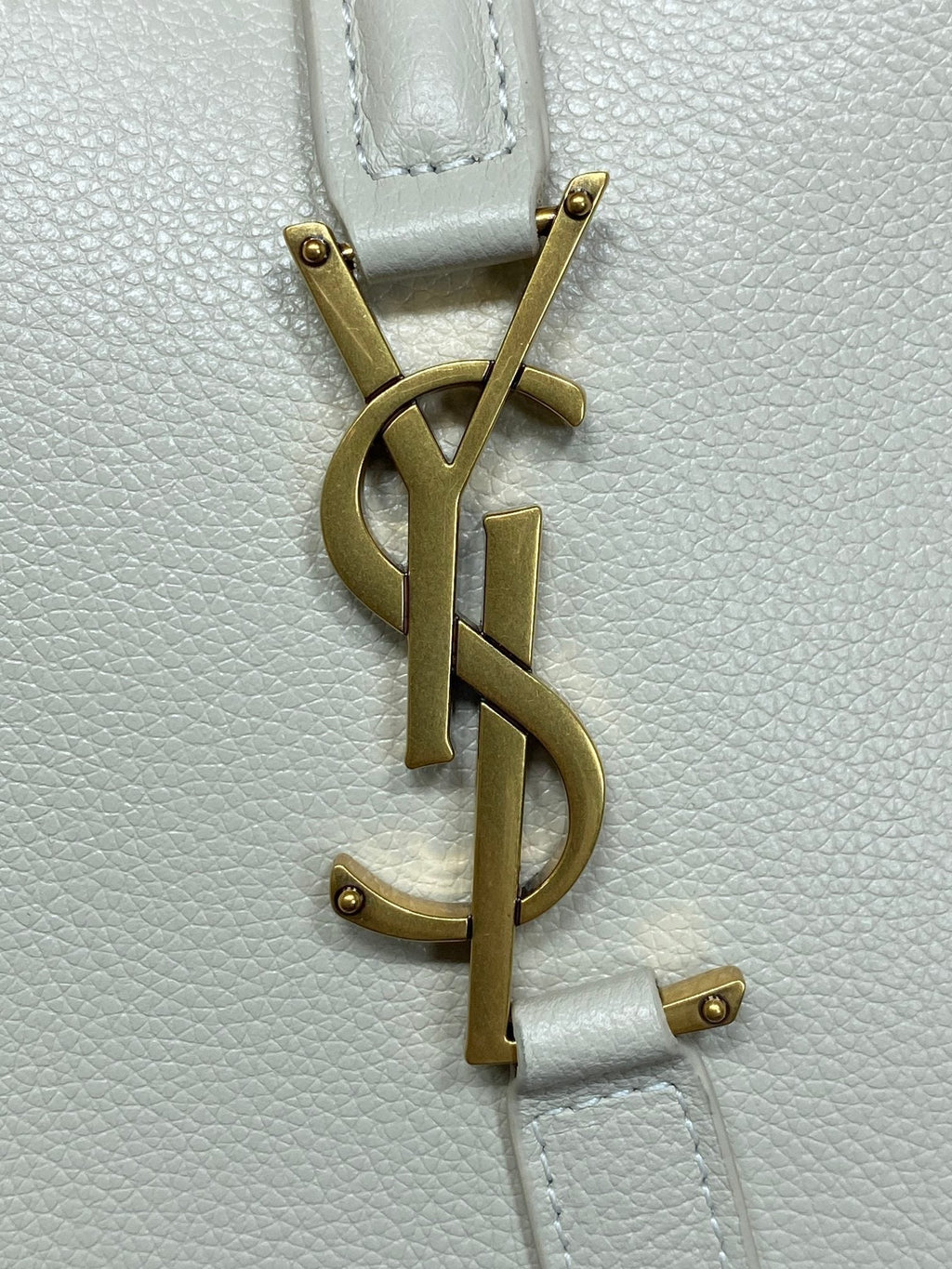 LE 5 À 7 GROSSE GESCHMEIDIGE TASCHE 31 IN WEISSEM KALBSLEDER