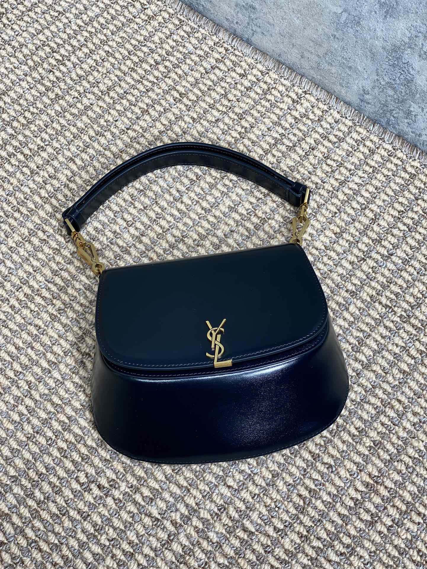 VOLTAIRE TOP HANDLE IN BOX 21 IN BLACK CALFSKIN GOLD HARDWARE