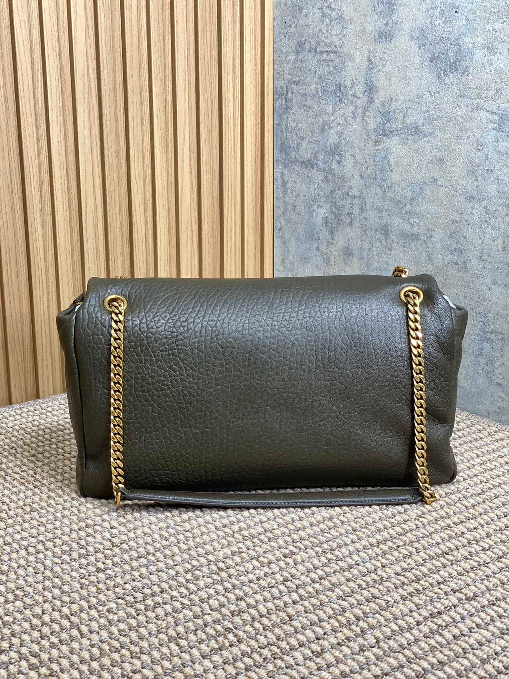 CALYPSO 36 KETTENTASCHE IN DUNKELGRÜNEM LAMMLEDER