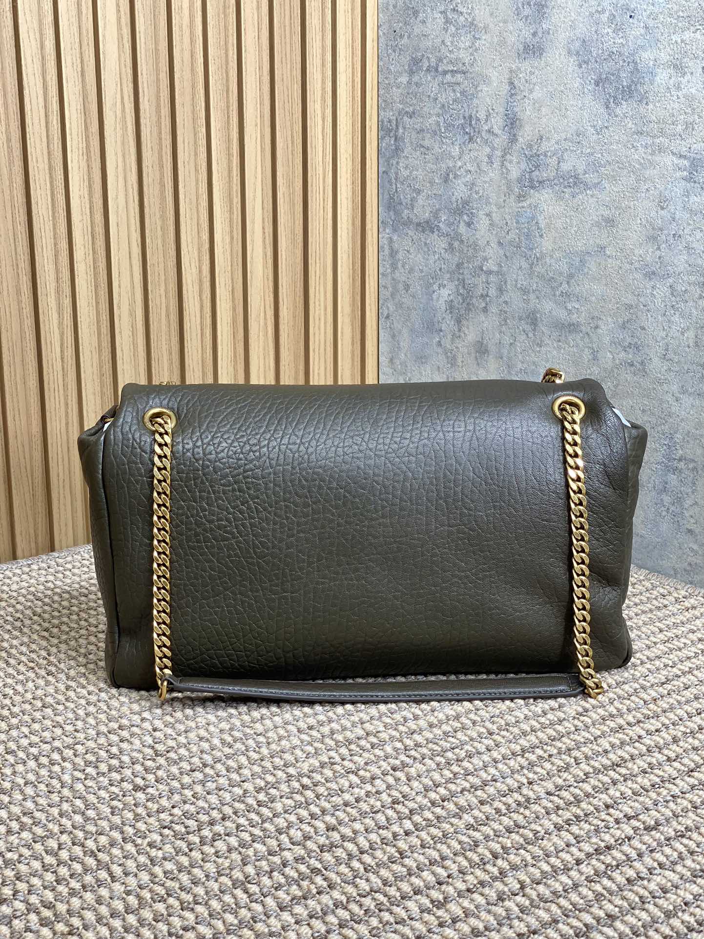 CALYPSO 36 CHAIN BAG IN DARK GREEN LAMBSKIN