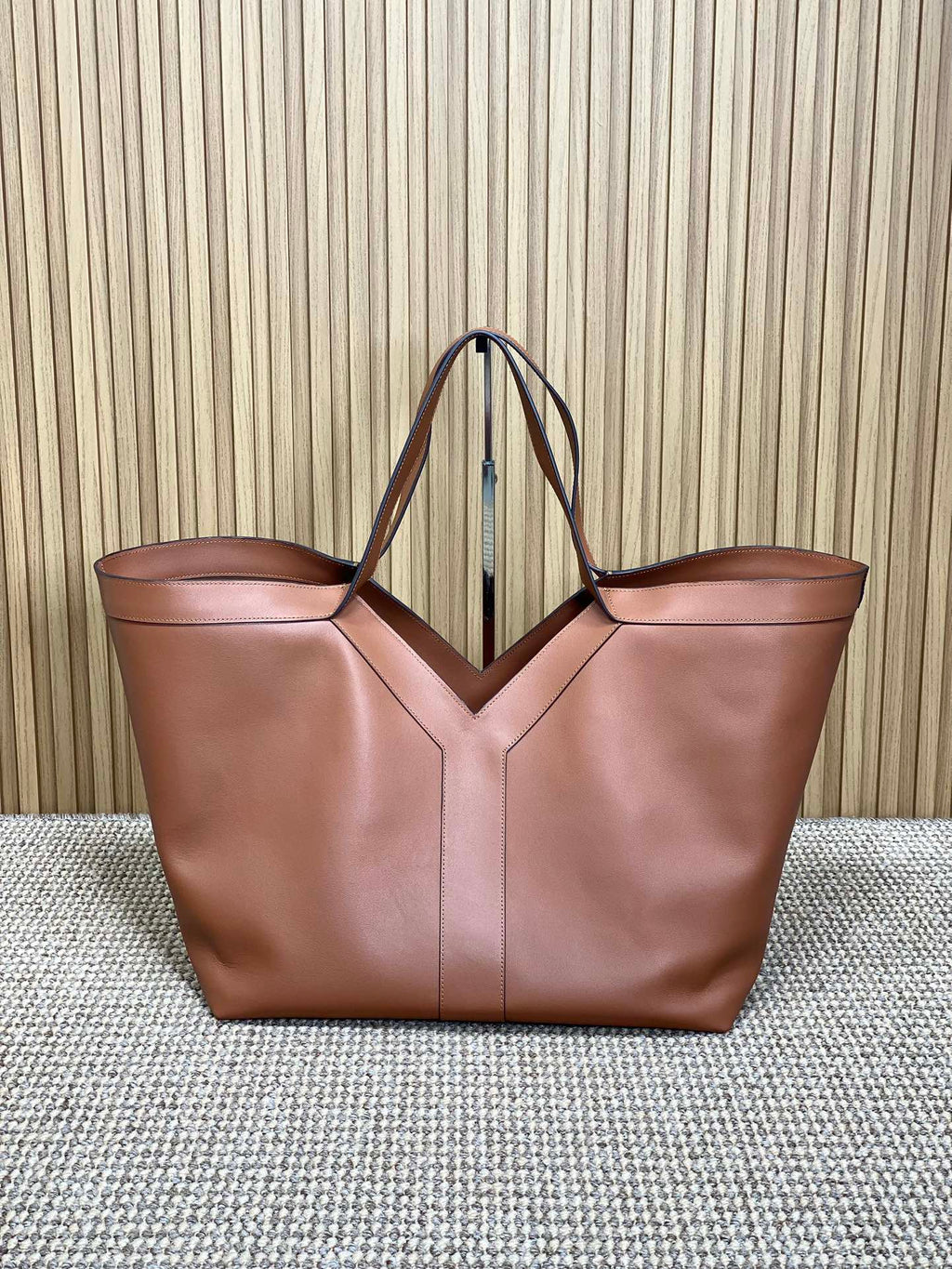 Y TOTE BAG 39 IN TAWNY BROWN CALFSKIN