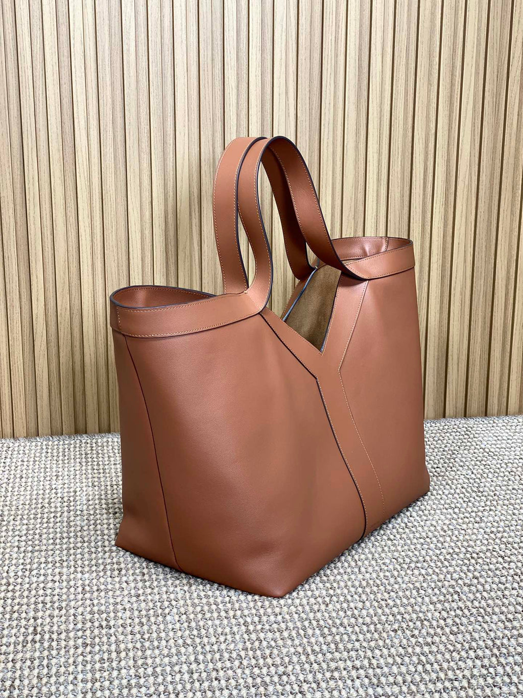 Y TOTE BAG 39 IN TAWNY BROWN CALFSKIN