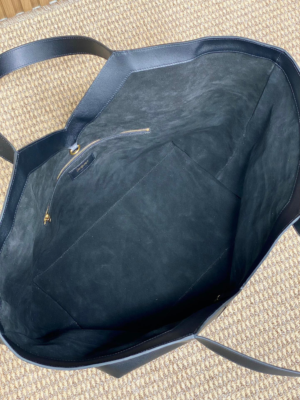 Y TOTE BAG 39 IN BLACK CALFSKIN