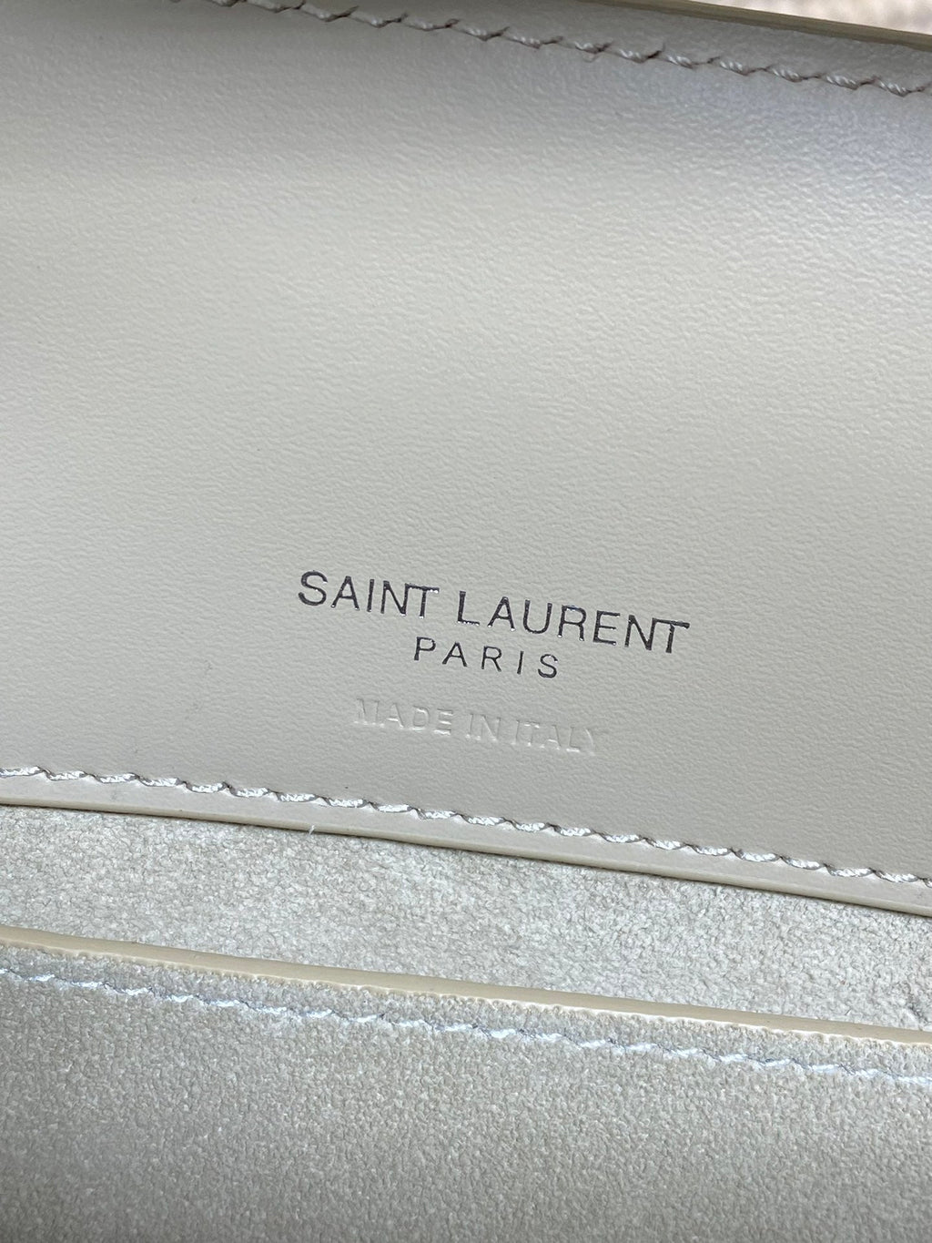 LE 37 SMALL BUCKET BAG 20 IN WHITE CALFSKIN SILVER HARDWARE