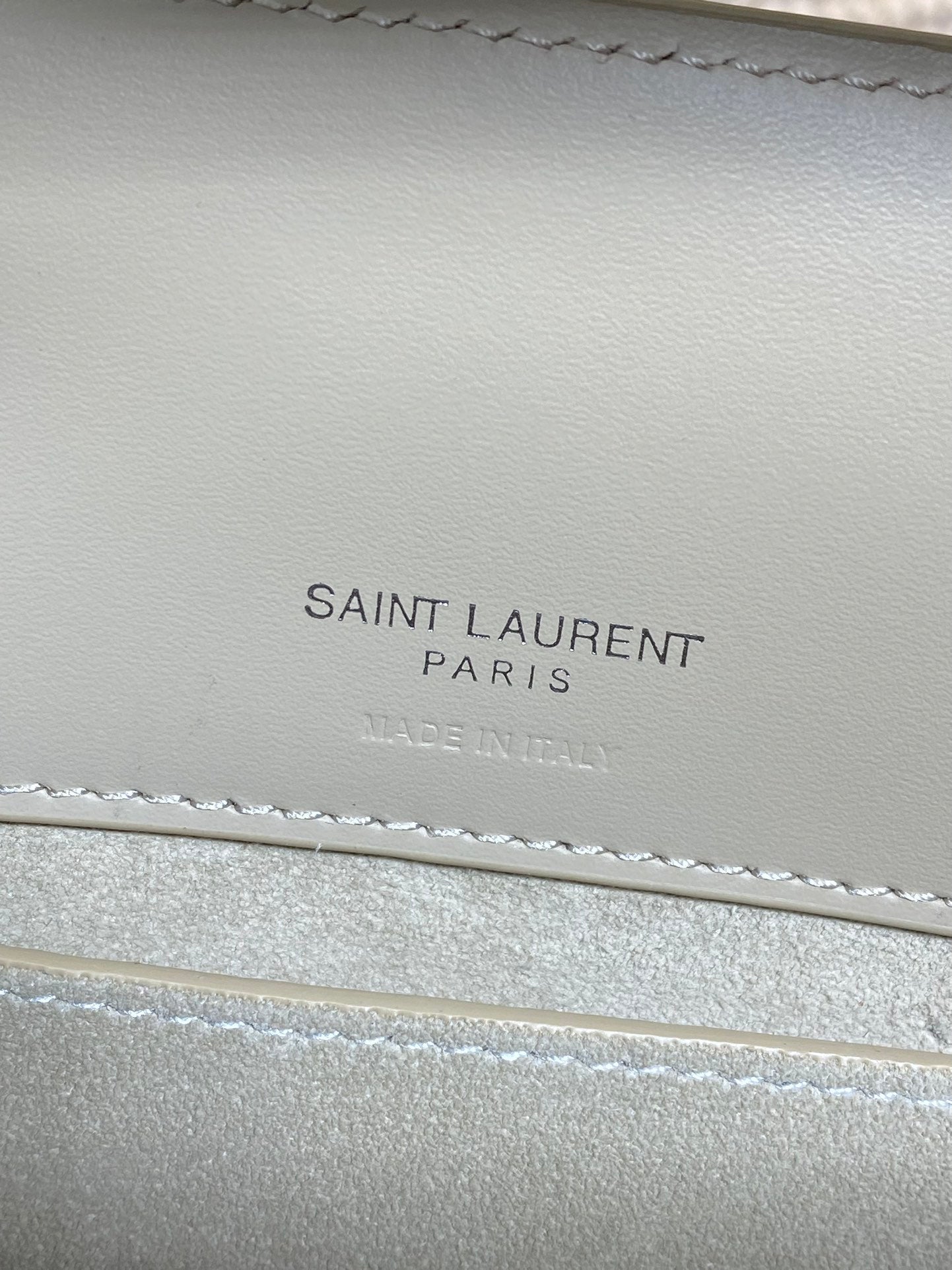 LE 37 SMALL BUCKET BAG 20 IN WHITE CALFSKIN SILVER HARDWARE