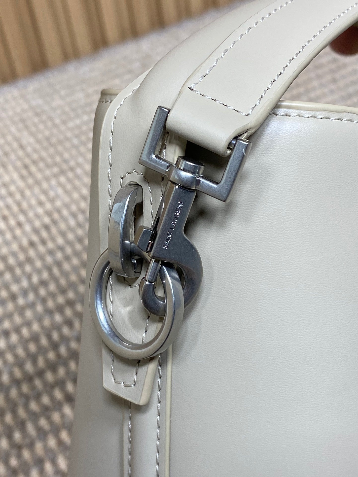 LE 37 SMALL BUCKET BAG 20 IN WHITE CALFSKIN SILVER HARDWARE