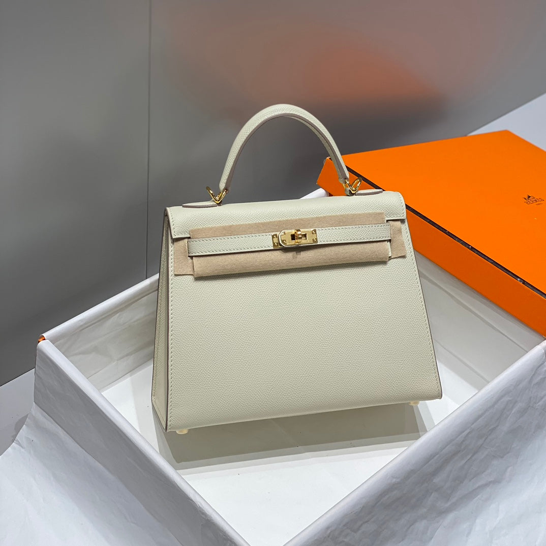 KELLY 25CM IN NATA EPSOM CALFSKIN GOLD HARDWARE