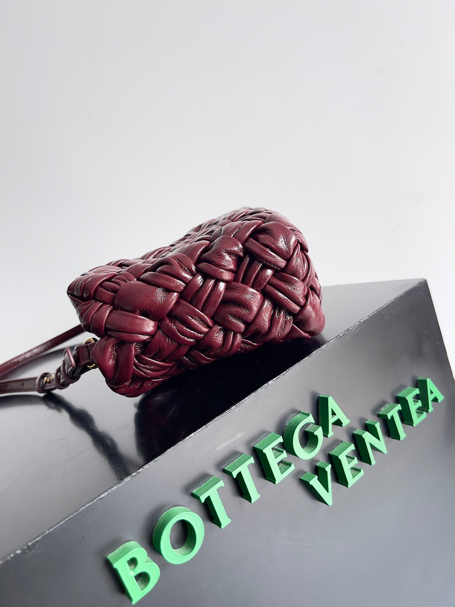 KELIMERO CHA-CHA CLUTCH 28.5 IN BURGUNDY LAMBSKIN