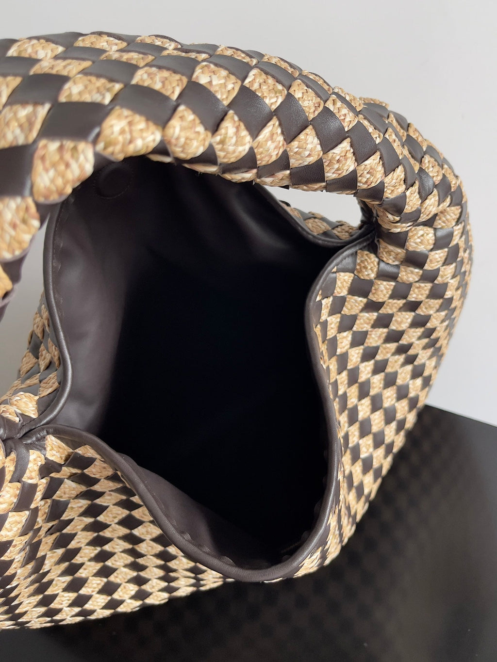 ラージホップ54（ブラウンカーフスキンとベージュラフィア）