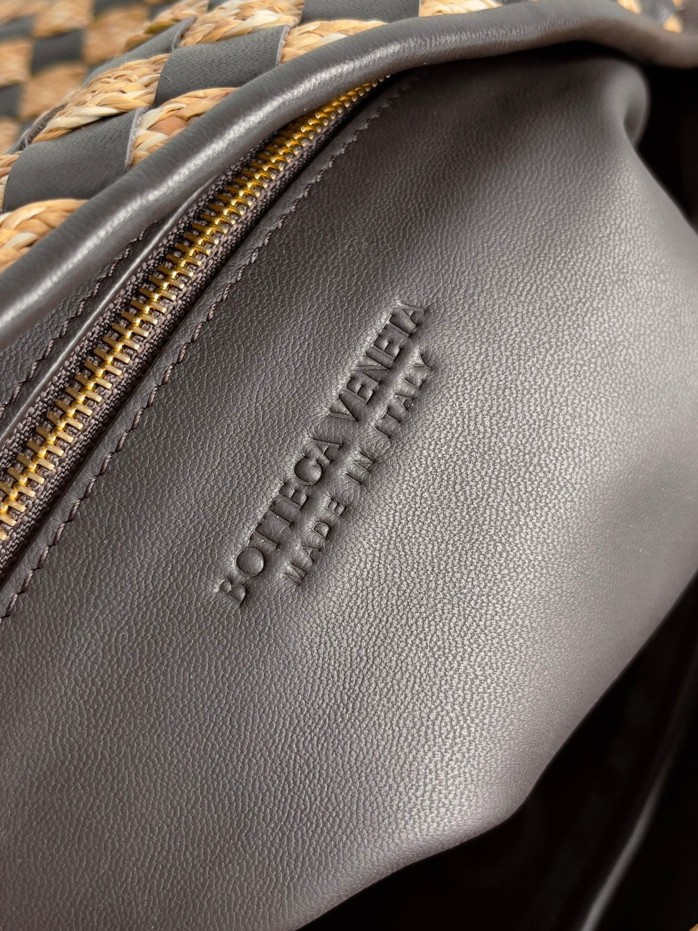 ラージホップ54（ブラウンカーフスキンとベージュラフィア）