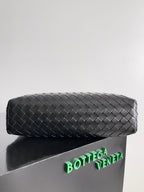 BOTTEGA VENETA 25S ANDIAMO LARGE INTRECCIATO 39 IN BLACK CALFSKIN