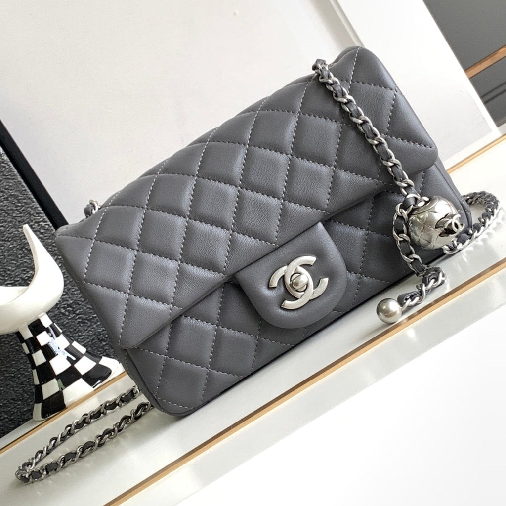 CC MINI 20 Klapptasche aus dunkelgrauem Kalbsleder