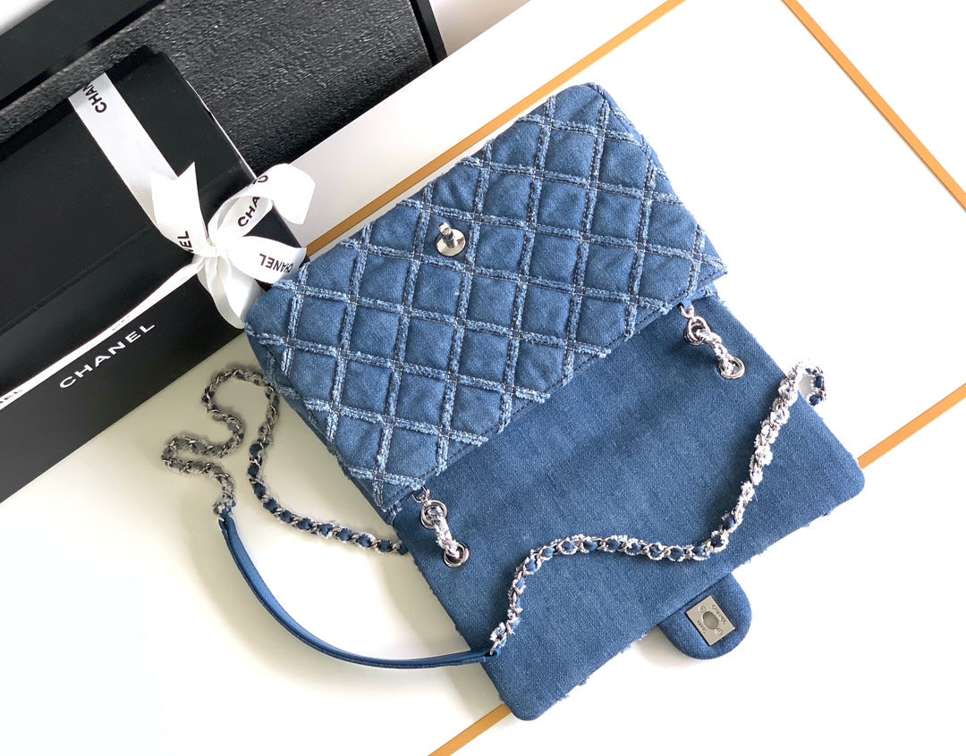 CC MINI 25 CLASSIC BAG IN BLUE COBALT DENIM