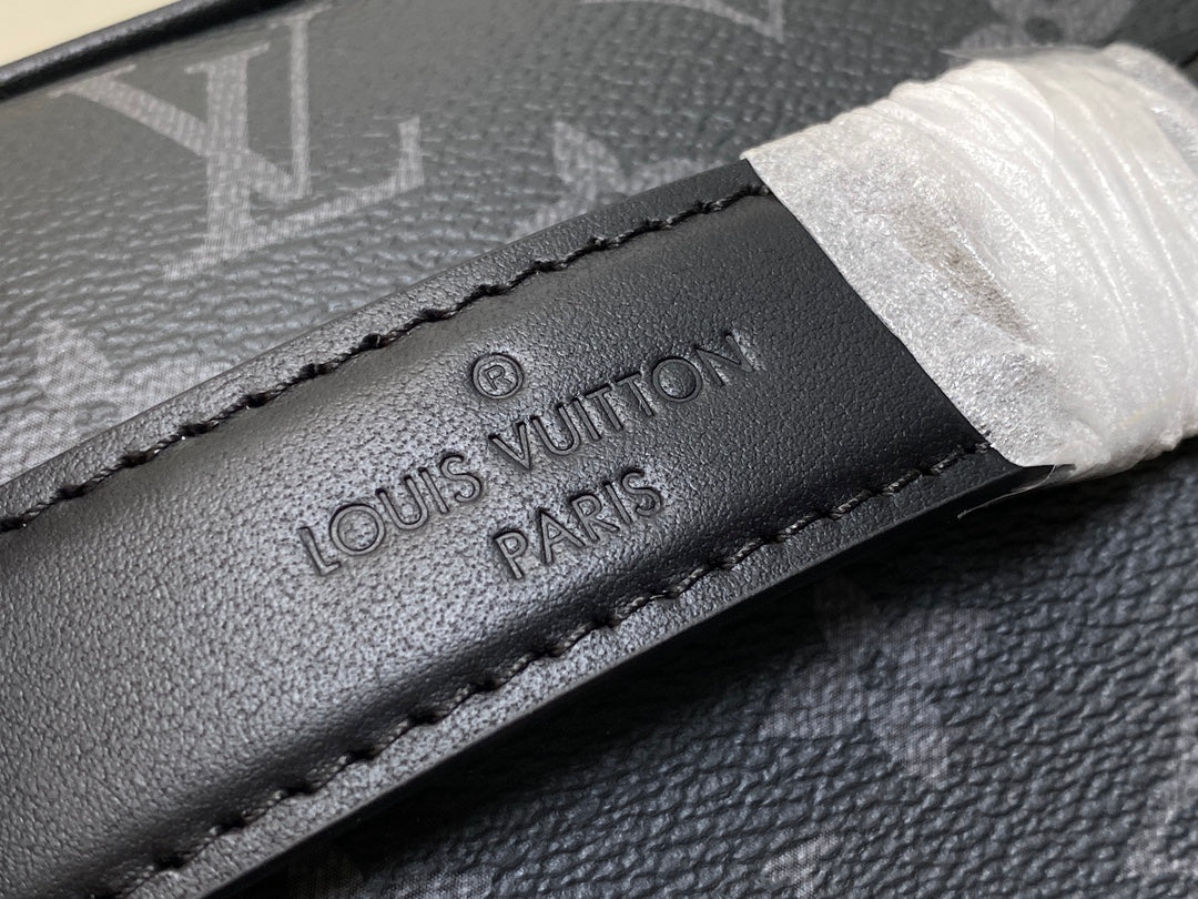 Kulturbeutel 24 Zoll, schwarz, Monogramm Eclipse Canvas