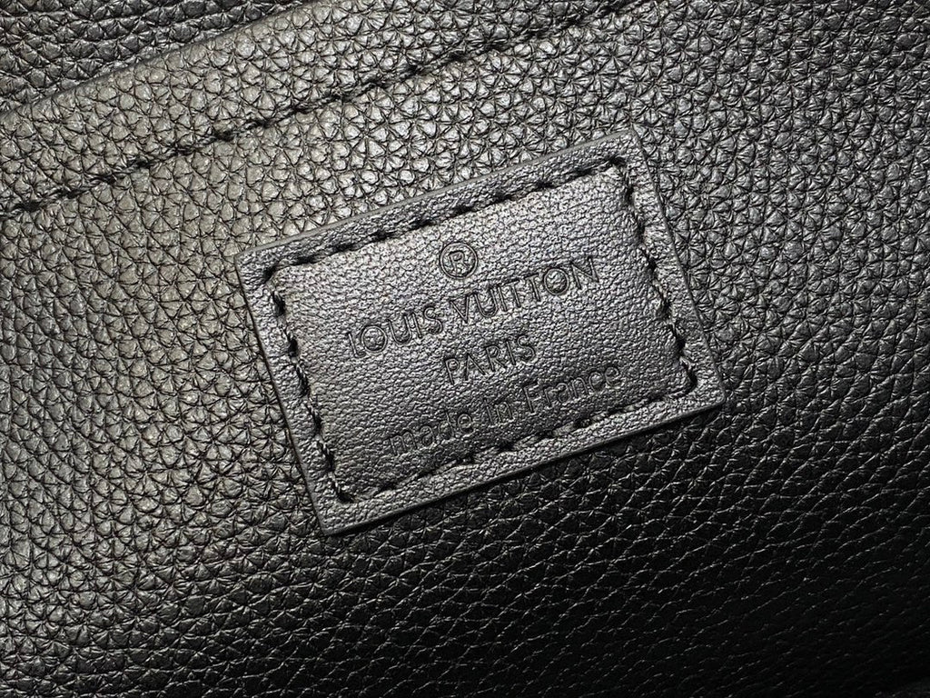 Kulturbeutel 24 Zoll, schwarz, Monogramm Eclipse Canvas