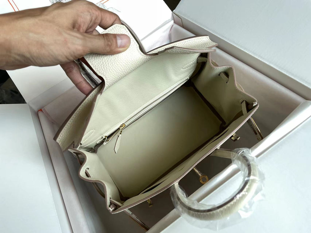 BIRKIN 25 TASCHE AUS WEISSEM CREME-KALBLEDER MIT FARBIGEM AUFKLEBER (AUF BESTELLUNG GEFERTIGT)