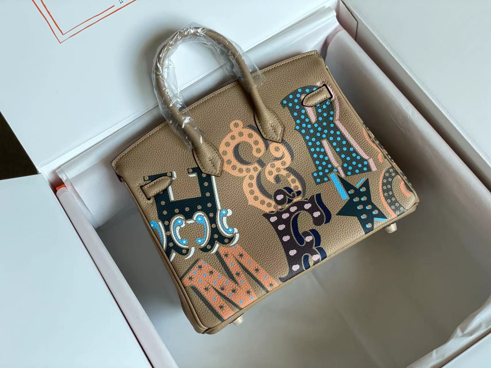 BIRKIN 25 BAG IN PEANUT BROWN CALFSKIN WITH COLORFUL STICKER (MADE-TO-ODER)