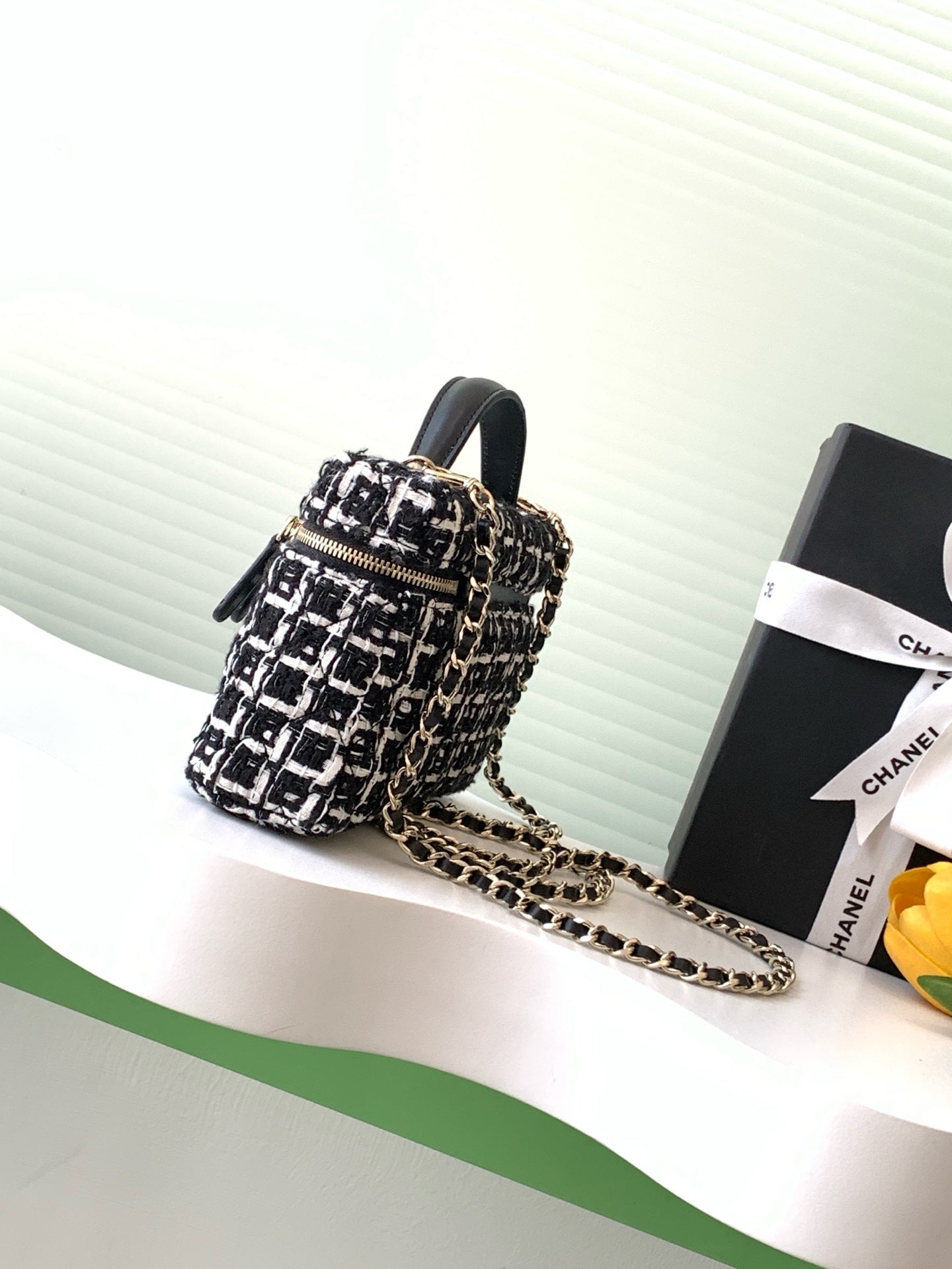 VANITY CASE 19 IN BLACK MIX WHITE QUILTED TWEED GOLD HARDWARE