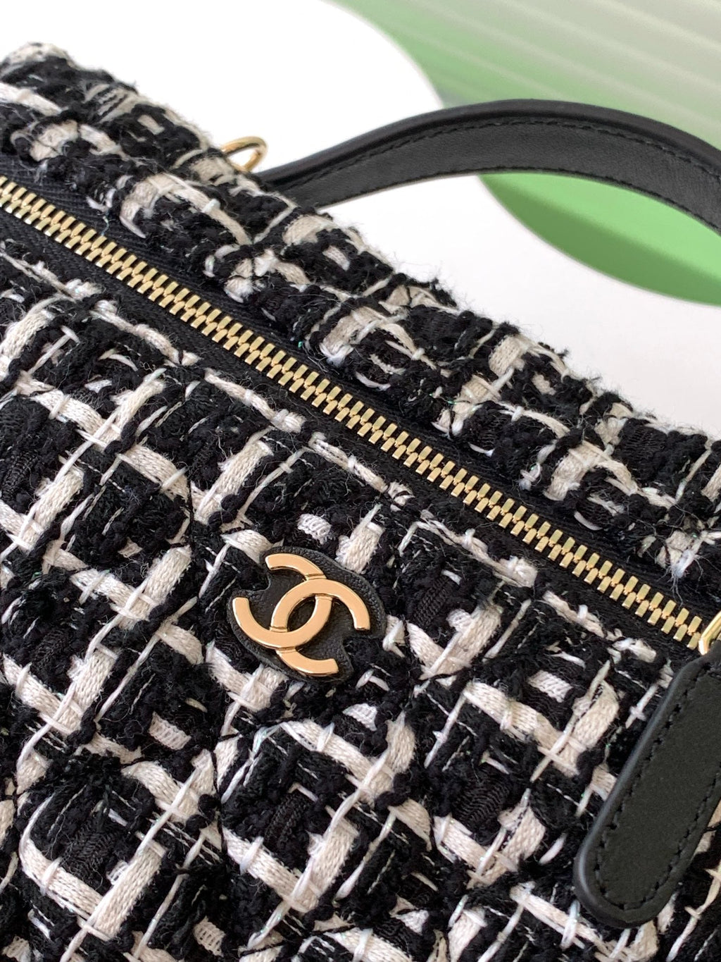 VANITY CASE 19 IN BLACK MIX WHITE QUILTED TWEED GOLD HARDWARE