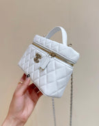 STRASS VANITY QUILTED CASE 19 IN WHITE CALFSKIN WITH GOLD METALLIC