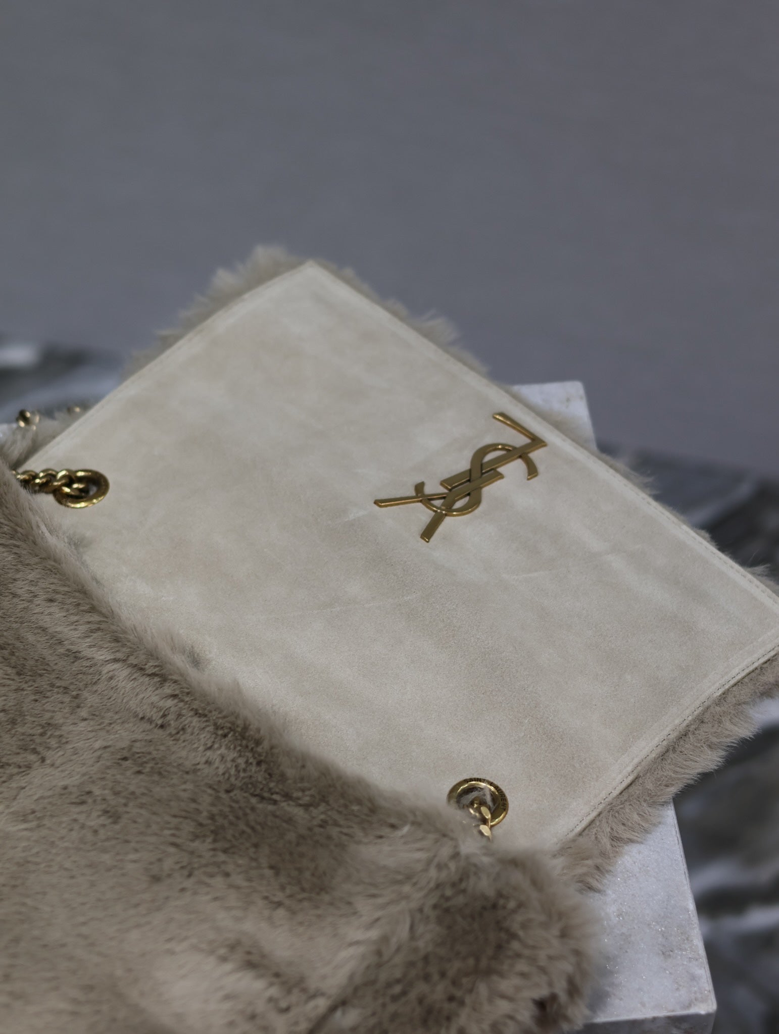 KATE FLAP BAG 28 IN ECRU BEIGE RABBIT FUR GOLD CHAIN