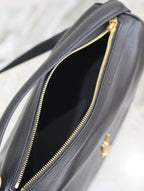 Kameratasche, 28 Zoll, schwarz, glattes Lammleder, goldene Beschläge