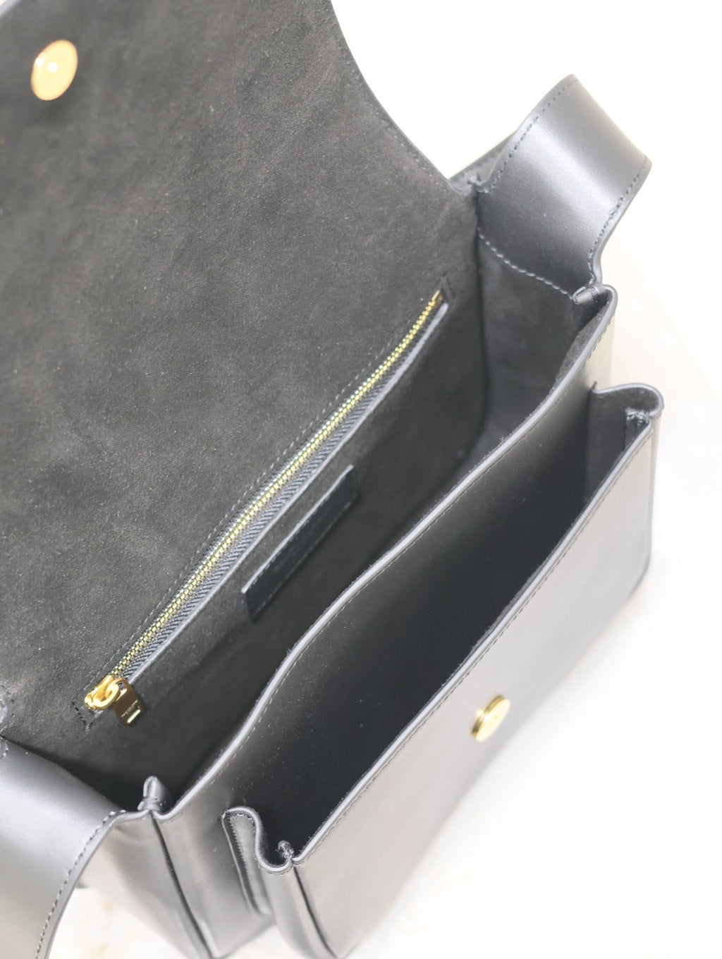 NIKI BABY 22 IN BLACK CALFSKIN GOLD LOGO