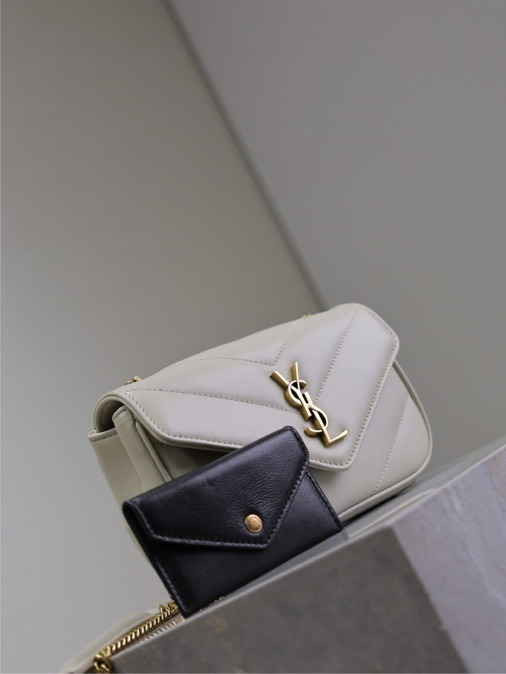 LOULOU MINI 20 IN WHITE SHEEPSKIN GOLD HARDWARE