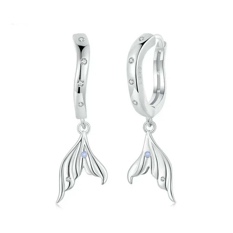 繊細なゴールドメッキイヤリング 低刺激性 フィッシュテールイヤリング ギフト SCE1744