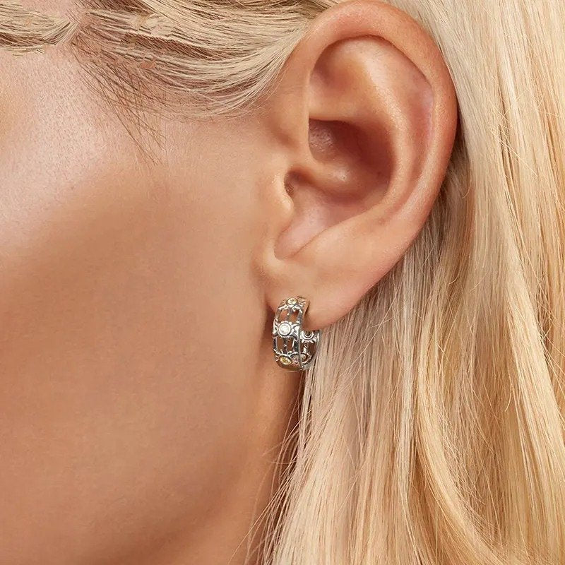 ホワイトゴールドメッキ 無限ラブフープイヤリング 軟骨イヤリング 軽量