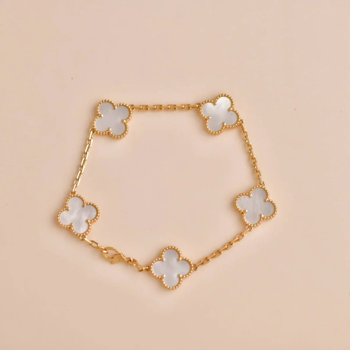 [⭐JeweliWhal]CLOVER WHITE PEARL MOP 5 MOTIF BRACELET COLLECTION