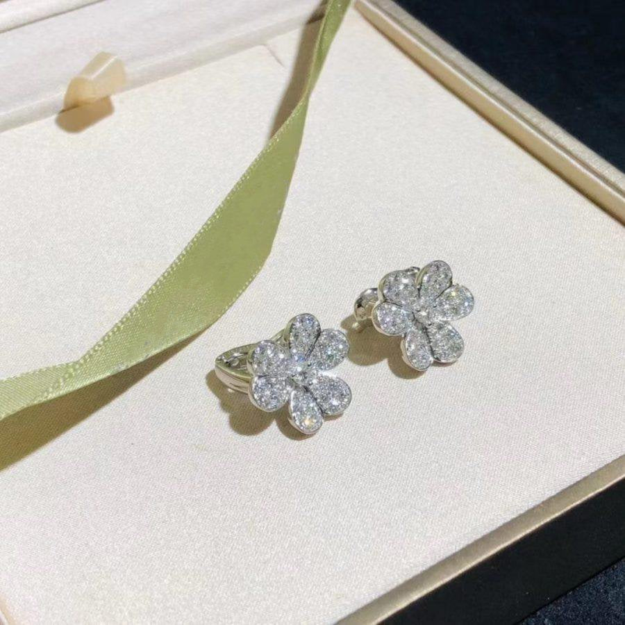 ¡®Jewelicorn¡¯FRIVOLE SILVER FLOWER DIAMOND EARRINGS