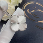 ¡®Jewelicorn¡¯CLOVER 25MM SILVER BIG CLOVER NECKLACE