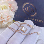 ¡®Jewelicorn¡¯CLOVER WHITE MOP SINGLE FLOWER BRACELET